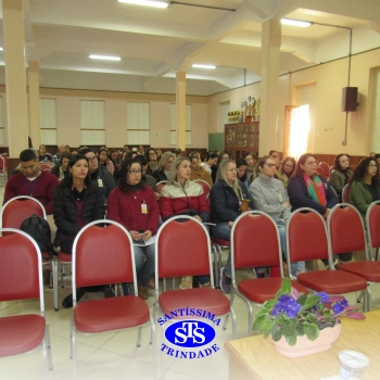 Encontro de formação com profissionais do Colégio