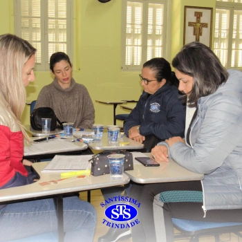 Encontro de formação com profissionais do Colégio