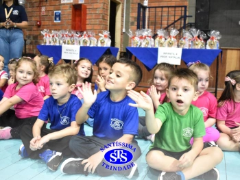 Homenagem às Mães da Educação Infantil