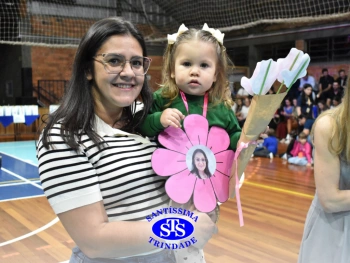 Homenagem às Mães da Educação Infantil