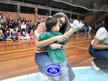 Homenagem às Mães da Educação Infantil