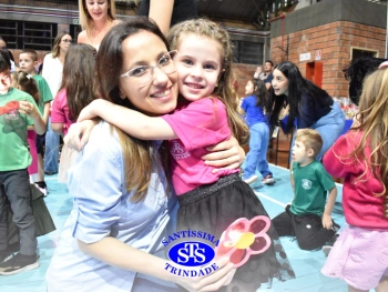Homenagem às Mães da Educação Infantil