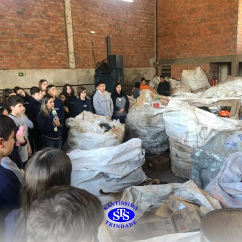 Alunos vão à Cooperativa Unicca e conhecem processos de reciclagem | 7º ano