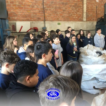 Alunos vão à Cooperativa Unicca e conhecem processos de reciclagem | 7º ano