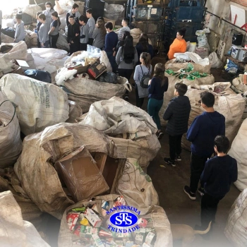 Alunos vão à Cooperativa Unicca e conhecem processos de reciclagem | 7º ano