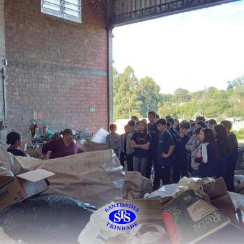 Alunos vão à Cooperativa Unicca e conhecem processos de reciclagem | 7º ano