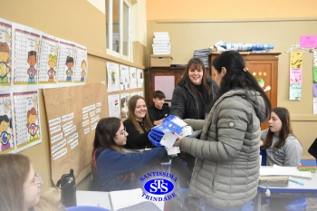 Colégio e APM presenteiam os alunos pelo Dia do Estudante