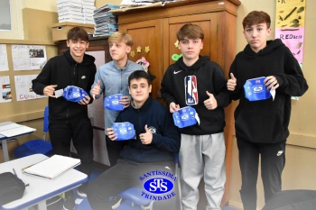 Colégio e APM presenteiam os alunos pelo Dia do Estudante