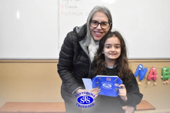 Colégio e APM presenteiam os alunos pelo Dia do Estudante