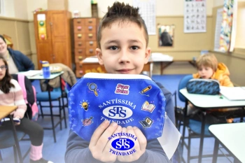 Colégio e APM presenteiam os alunos pelo Dia do Estudante