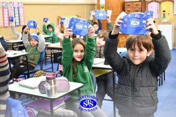 Colégio e APM presenteiam os alunos pelo Dia do Estudante
