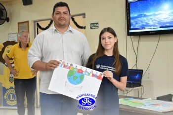 Aluna conquista 1º lugar na etapa distrital do concurso promovido pelo Lions Clube