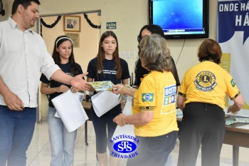 Aluna conquista 1º lugar na etapa distrital do concurso promovido pelo Lions Clube
