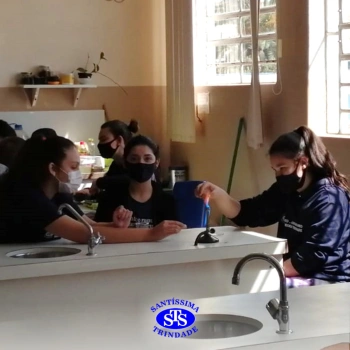 9º ano | Aula prática de Química