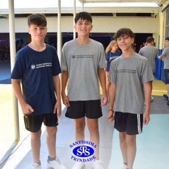 Estudantes retornam às aulas