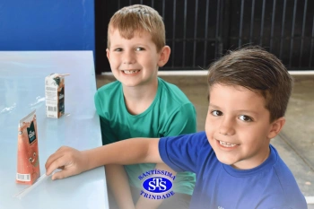 Alunos do 1º ano comemoram os 110 anos do Colégio