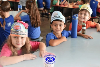 Alunos do 1º ano comemoram os 110 anos do Colégio