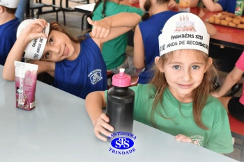 Alunos do 1º ano comemoram os 110 anos do Colégio