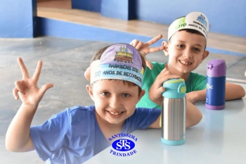 Alunos do 1º ano comemoram os 110 anos do Colégio