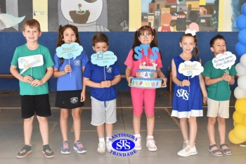 Alunos do 1º ano comemoram os 110 anos do Colégio