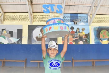 Alunos do 1º ano comemoram os 110 anos do Colégio