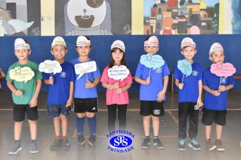 Alunos do 1º ano comemoram os 110 anos do Colégio