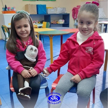 Infantil 3 aprende os valores de vida de Madre Madalena