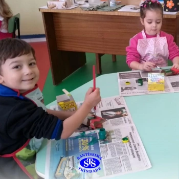 Infantil 3 aprende os valores de vida de Madre Madalena
