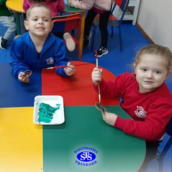 Infantil 3 aprende os valores de vida de Madre Madalena