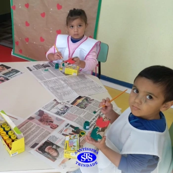 Infantil 3 aprende os valores de vida de Madre Madalena