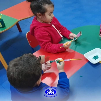 Infantil 3 aprende os valores de vida de Madre Madalena
