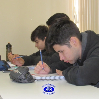 Colégio e Universidade unidos para promover novas aprendizagens