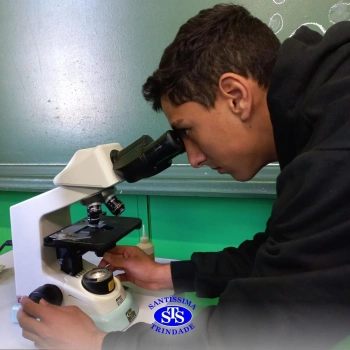 Colégio e Universidade unidos para promover novas aprendizagens