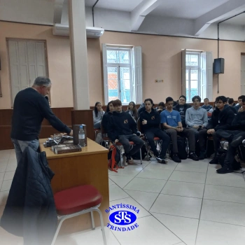 Roda de Chimarrão com o historiador Rossano Cavalari | Ensino Médio 