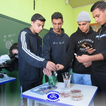 Colégio e Universidade unidos para promover novas aprendizagens