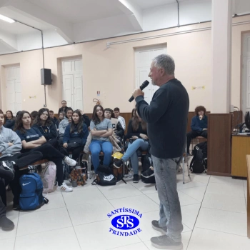 Roda de Chimarrão com o historiador Rossano Cavalari | Ensino Médio 