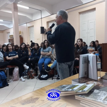 Roda de Chimarrão com o historiador Rossano Cavalari | Ensino Médio 