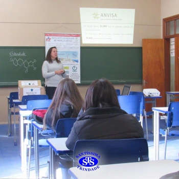 Colégio e Universidade unidos para promover novas aprendizagens