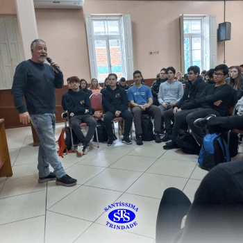 Roda de Chimarrão com o historiador Rossano Cavalari | Ensino Médio 