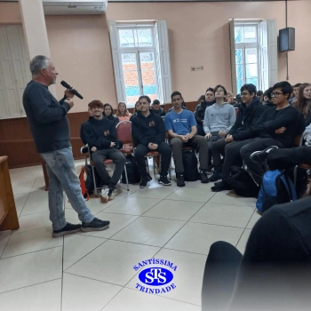 Roda de Chimarrão com o historiador Rossano Cavalari | Ensino Médio 