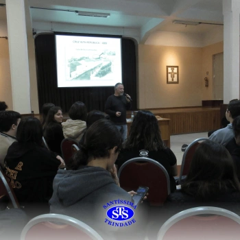 Roda de Chimarrão com o historiador Rossano Cavalari | Ensino Médio 