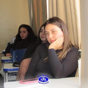 Colégio e Universidade unidos para promover novas aprendizagens