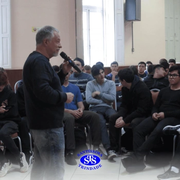 Roda de Chimarrão com o historiador Rossano Cavalari | Ensino Médio 