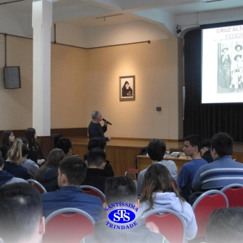 Roda de Chimarrão com o historiador Rossano Cavalari | Ensino Médio 