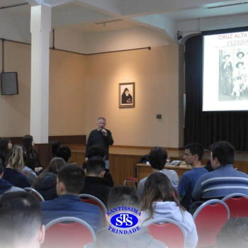 Roda de Chimarrão com o historiador Rossano Cavalari | Ensino Médio 
