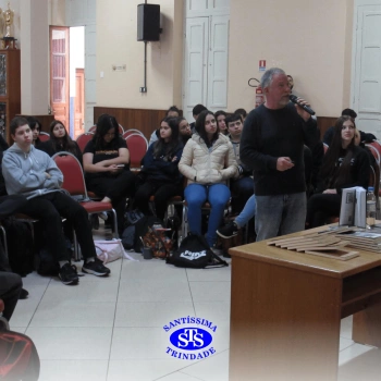 Roda de Chimarrão com o historiador Rossano Cavalari | Ensino Médio 