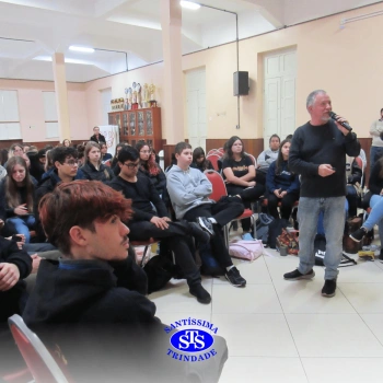 Roda de Chimarrão com o historiador Rossano Cavalari | Ensino Médio 