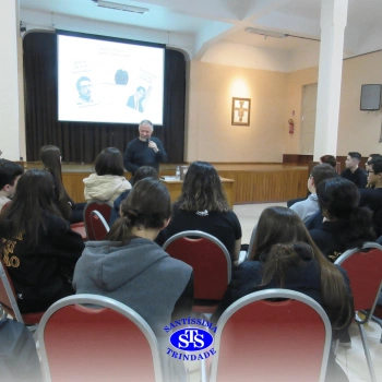 Roda de Chimarrão com o historiador Rossano Cavalari | Ensino Médio 