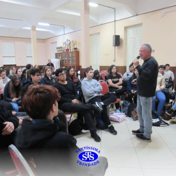 Roda de Chimarrão com o historiador Rossano Cavalari | Ensino Médio 