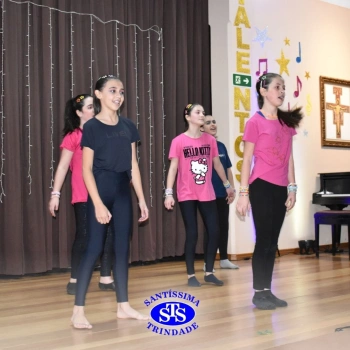Show de Talentos celebra as habilidades dos alunos e promove momentos de descontração